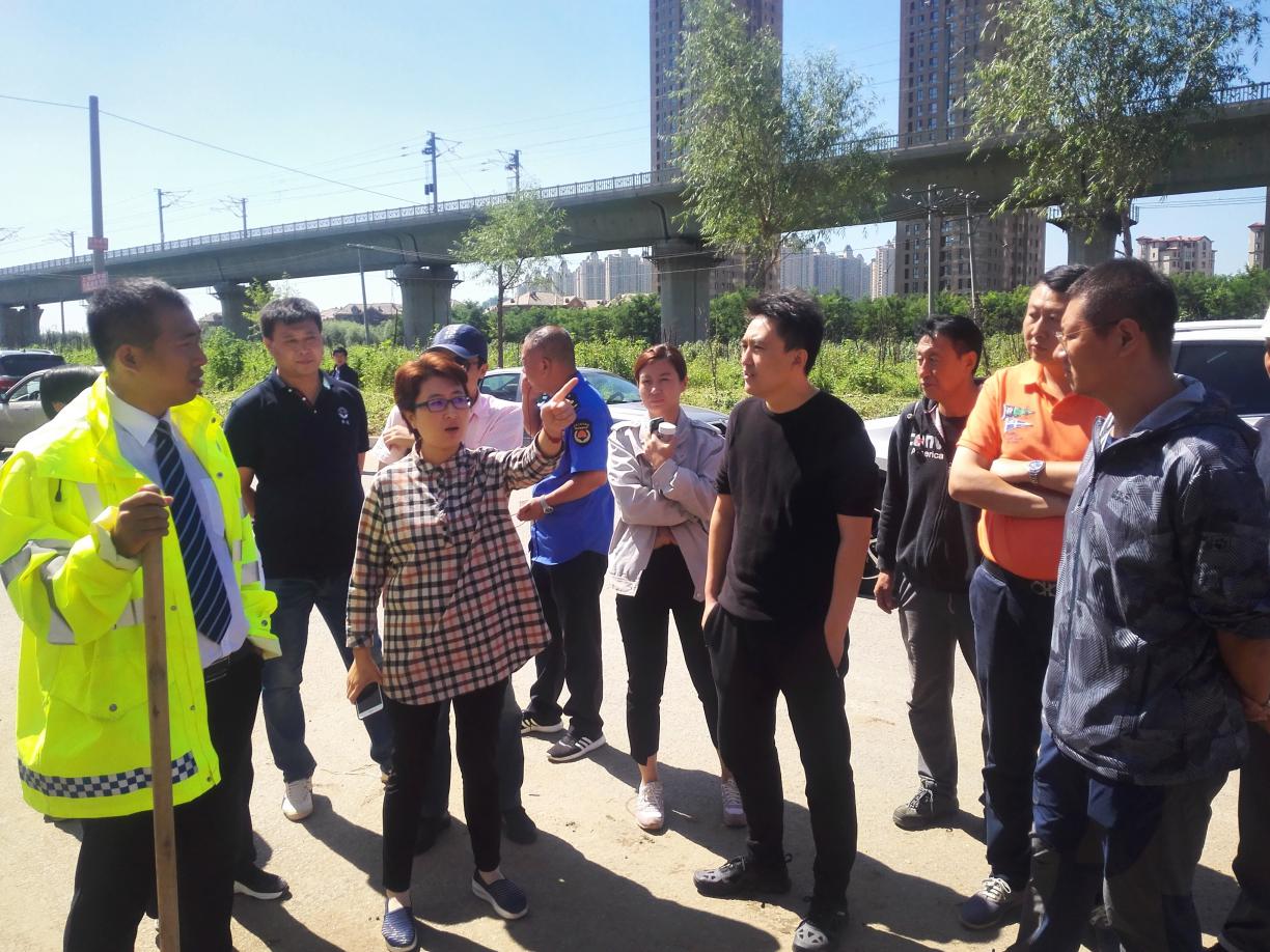 精准督导 重点整治——白塔街道主要领导到小石城工地指导创卫工作