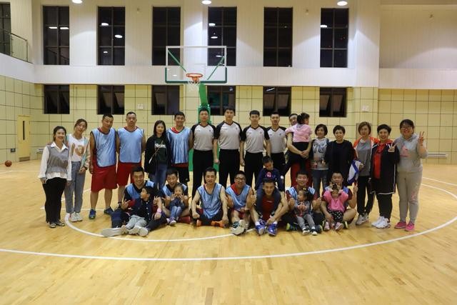 爸爸加油！——浑南三校教育集团家长篮球赛