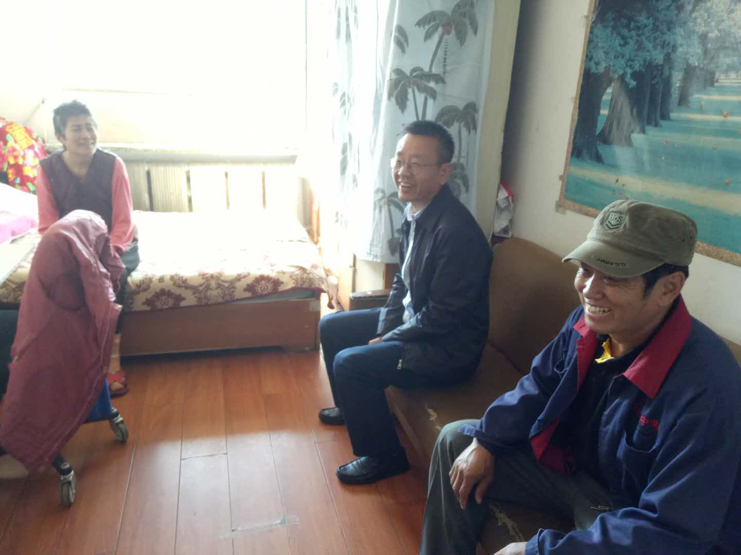 区纪委高书记走访慰问嘉华社区低保户