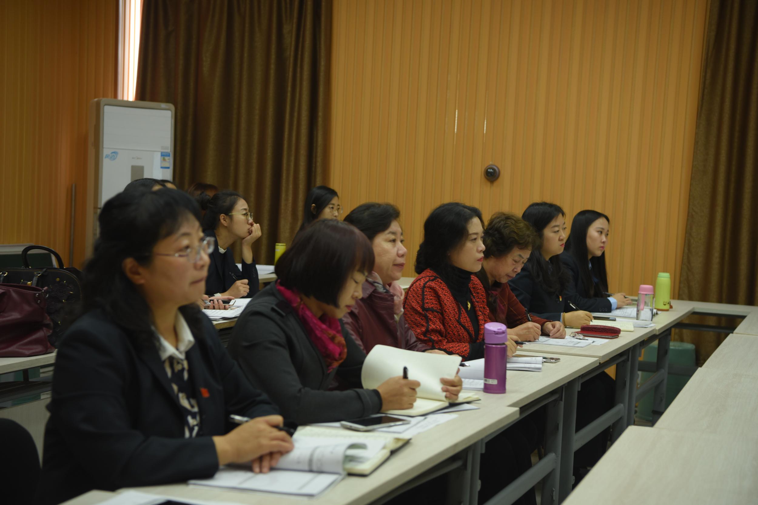 聚焦课堂研训一体专家引领话成长——市区教研部门到浑南区白塔小学联合开展...