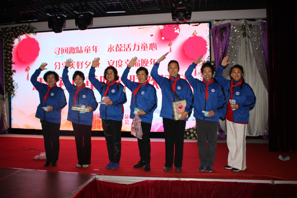 追寻少年芳华乐享最美夕阳