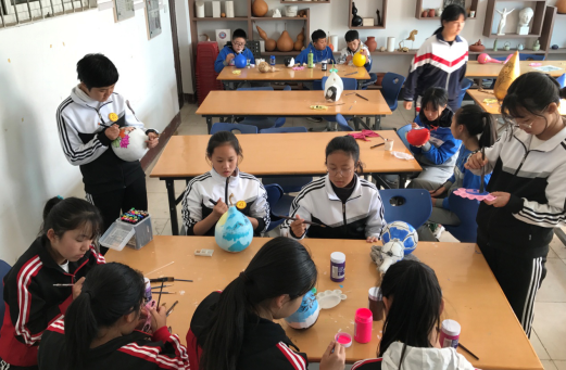 沈阳市第六十一中学开展第二届校园葫芦画作品展