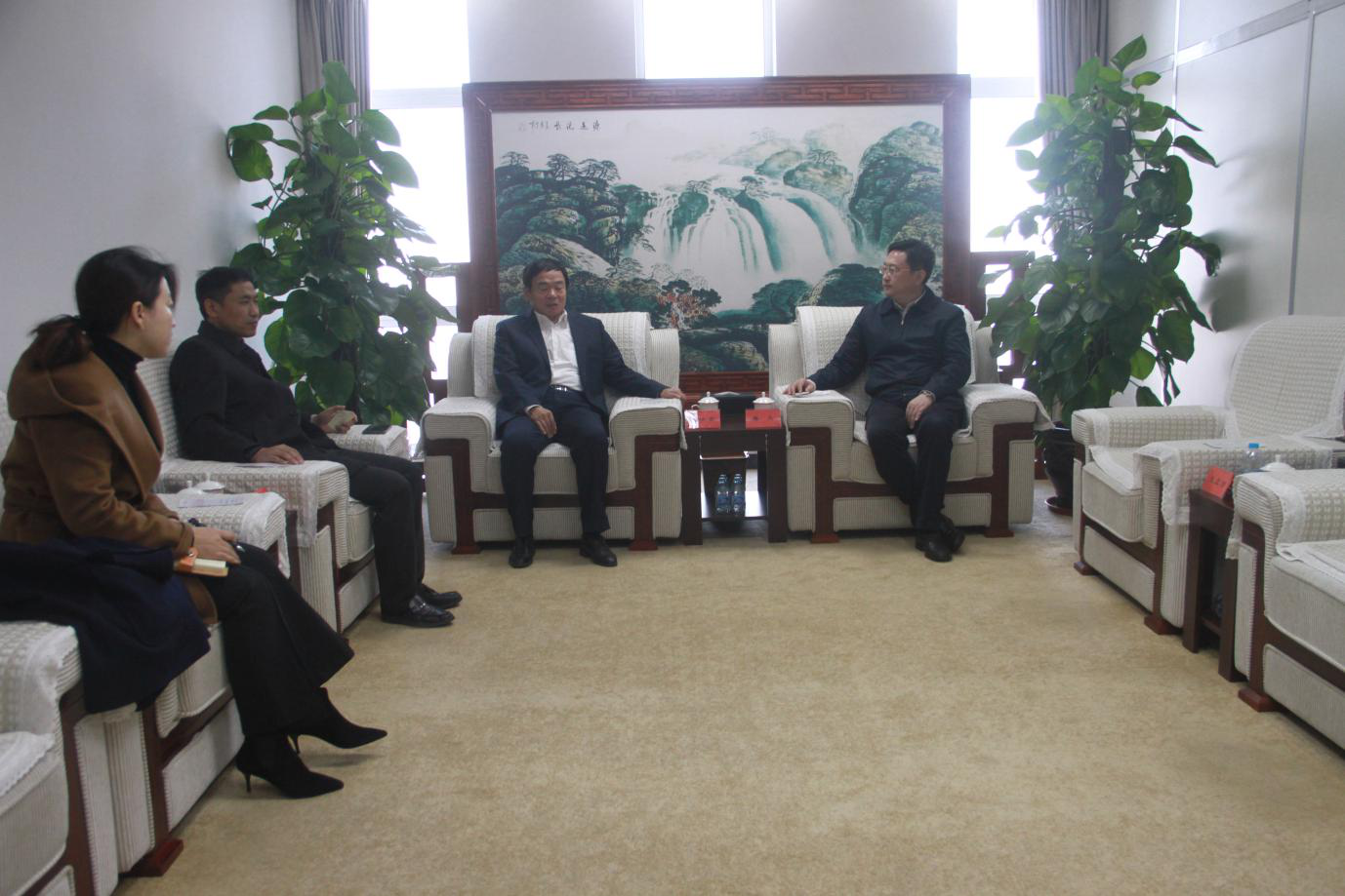 浑南区委书记单义会见东特集团董事长姜汝金和正达红阳房地产公司总经理助理...