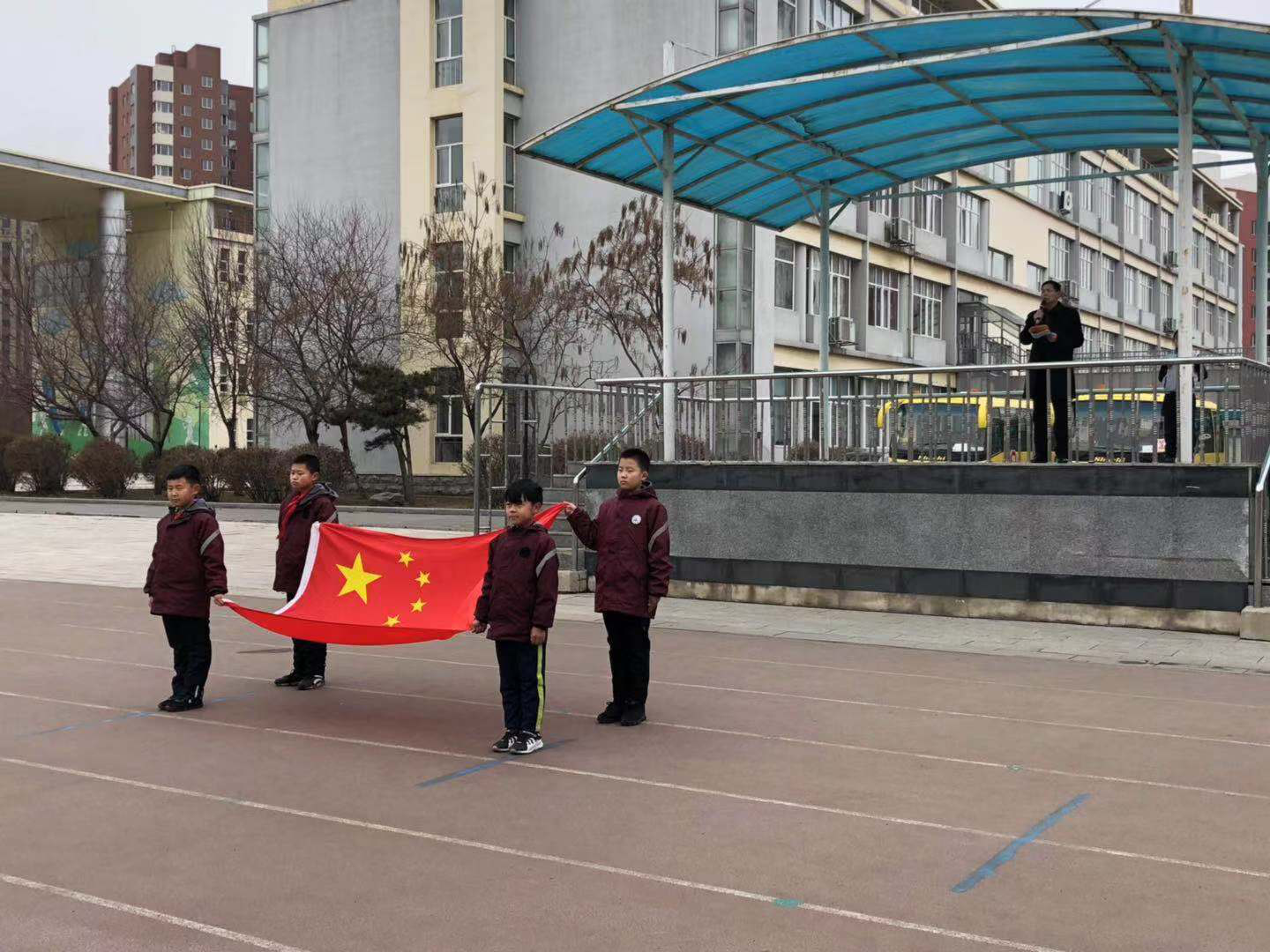 浑河站中心小学开展“弘扬宪法精神建设法治校园”宪法日主题宣教活动