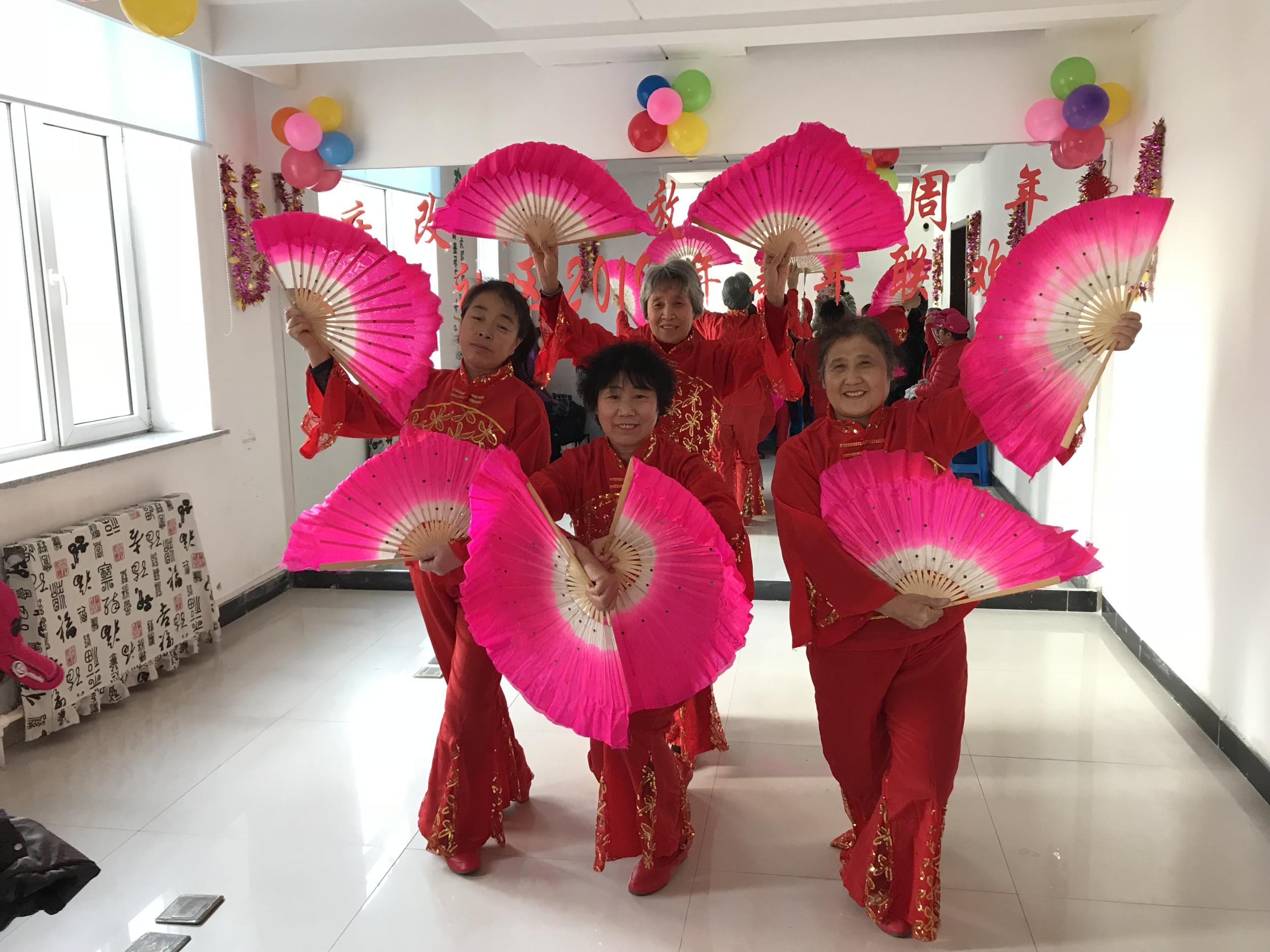 庆改革开放40周年文华苑社区新年联欢会