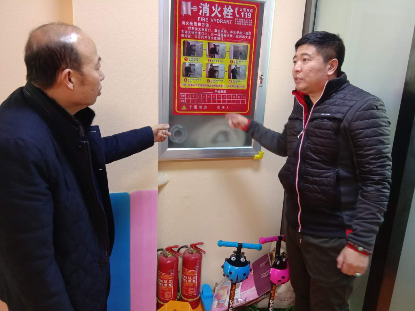 白塔街道组织开展“百日攻坚战”安全检查工作