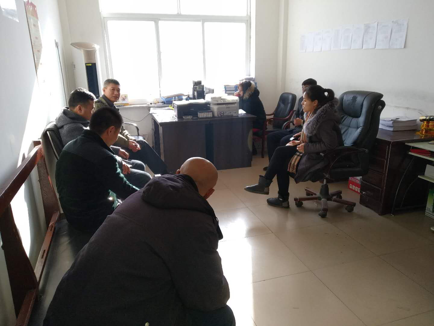 王滨街道党工委书记庄国良走访慰问基层老党员