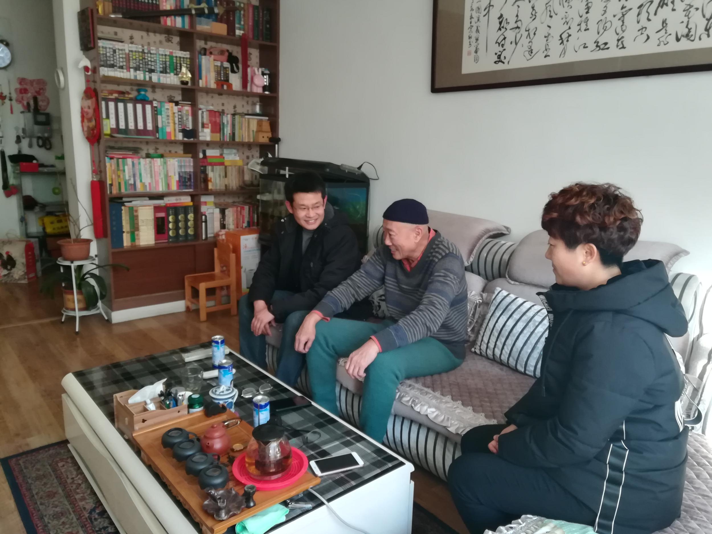 塞纳社区党总支春节慰问传温情