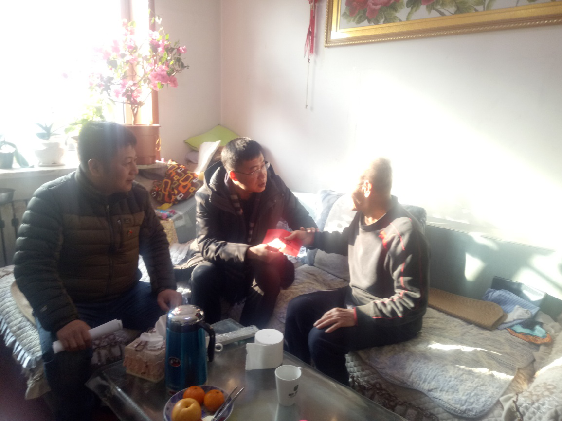 五三街道办事处任波主任走访慰问嘉华社区困难老党员浓浓关爱暖人心