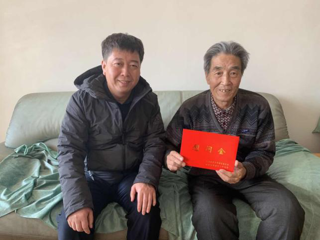 浑南区委统战部春节前走访慰问党外代表人士