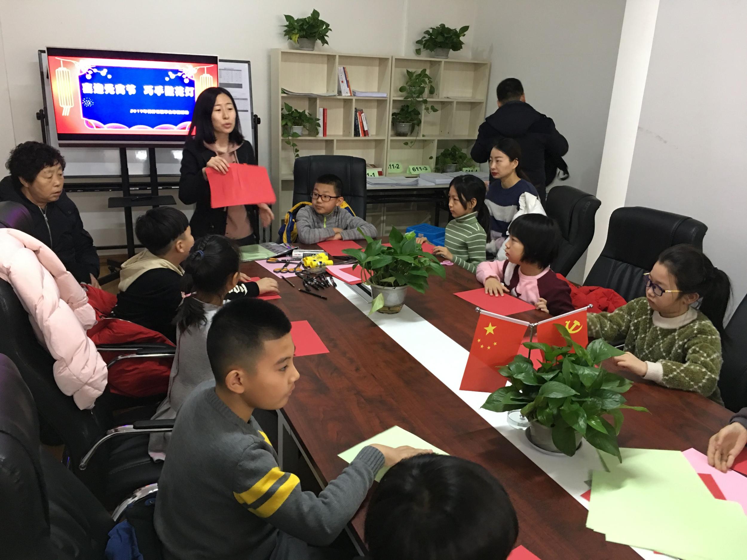 喜迎元宵节  巧手做花灯——五三街道美好社区2019年学生寒假活动