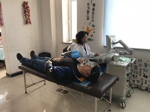 和谐社区 共享健康生活——五三街道文华苑社区义诊活动