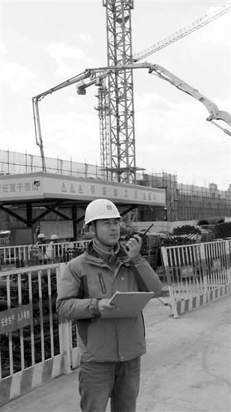 参与建设过大型商场 也盖过超高层大厦 一位重庆建筑工人在沈10年 见证城市...