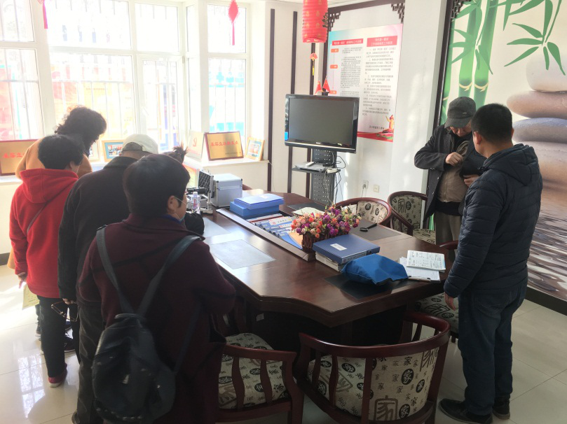 爱尔眼科义诊走进嘉华社区