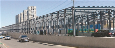 胜利大街快速路竖起隔音屏