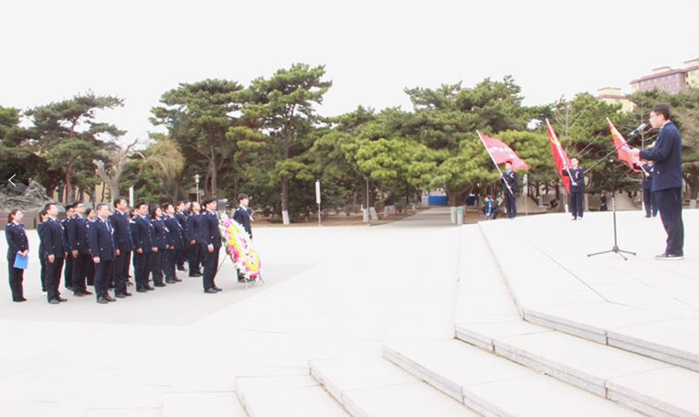 浑南区税务局街团委开展“清明祭英烈”抗美援朝烈士陵园祭扫活动