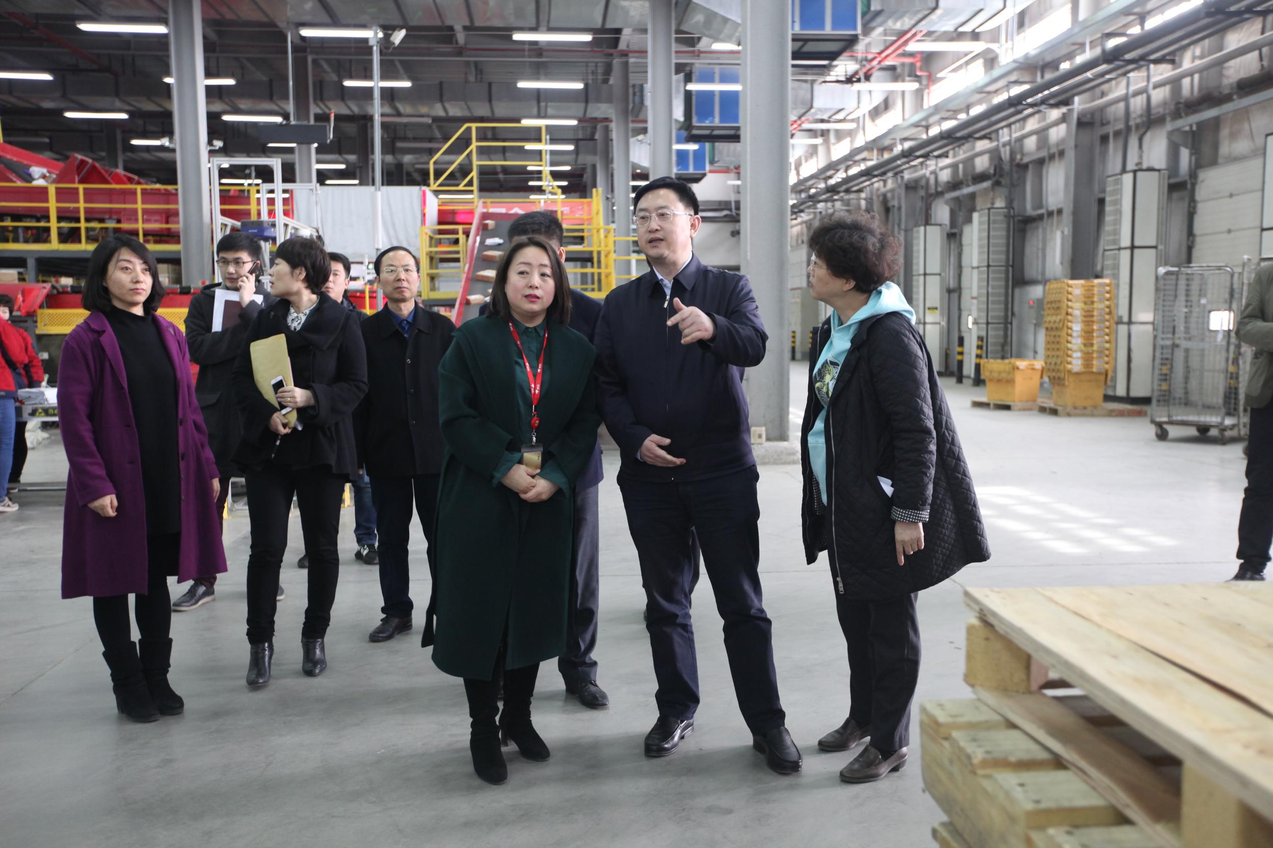 浑南区委书记单义到东湖街道调研