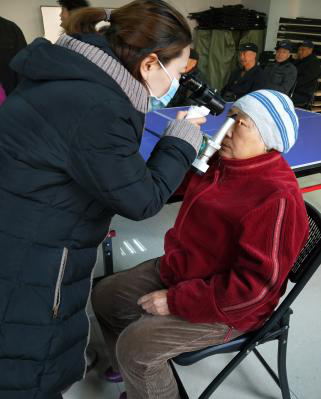 文溯社区开展爱尔眼科义诊活动