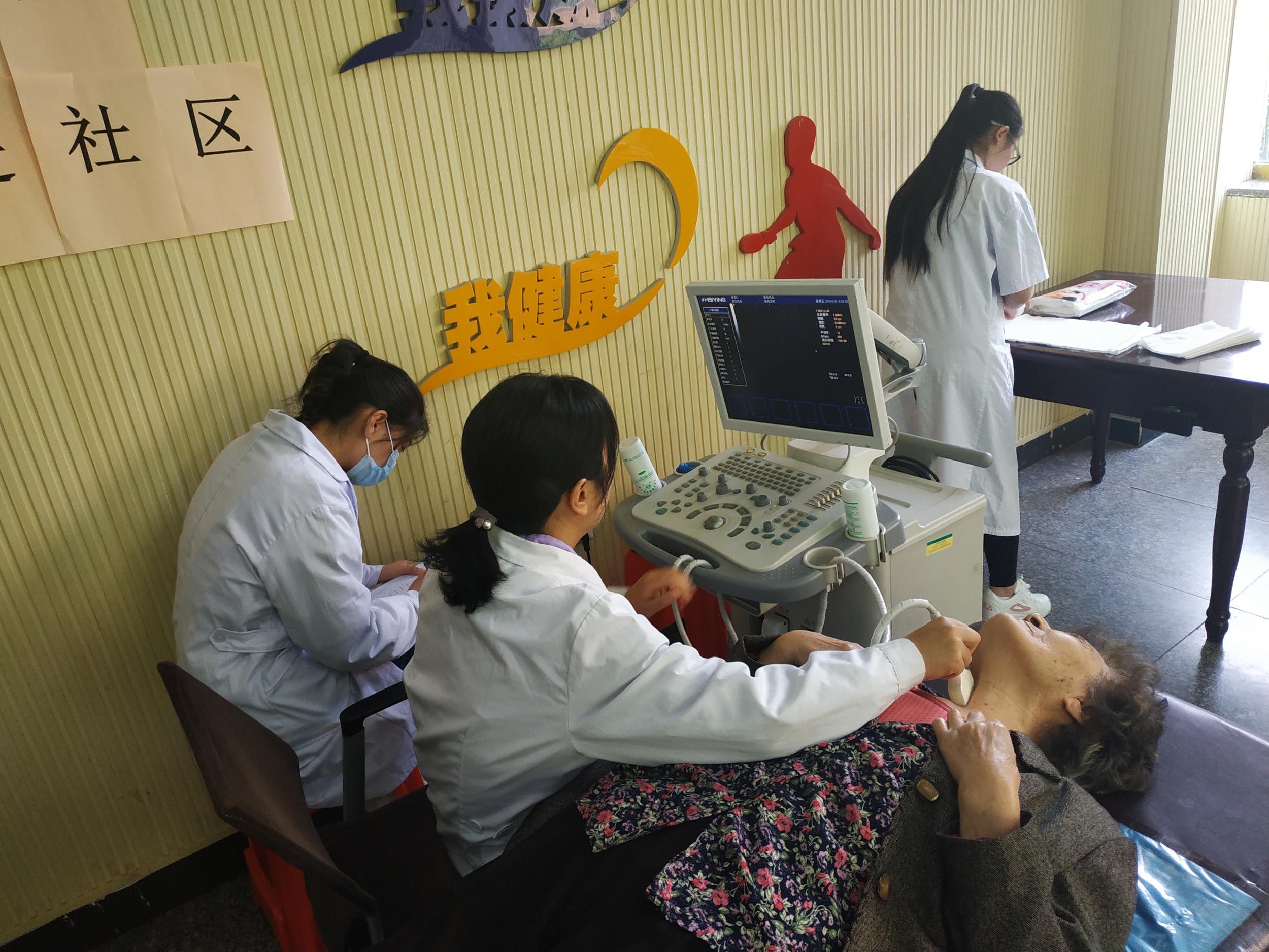 五三街道富都丽景社区开展甲状腺疾病筛查义诊活动