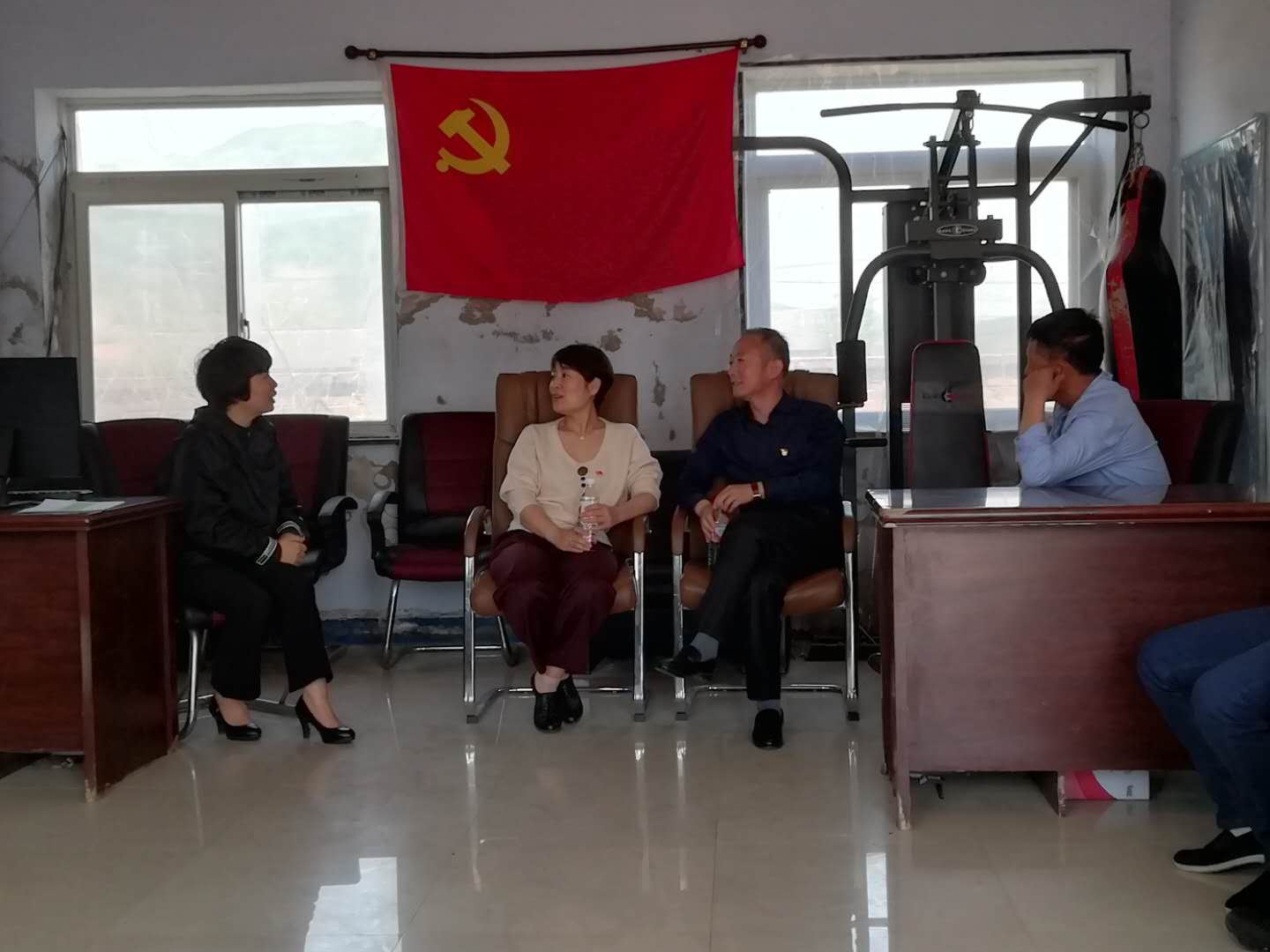 浑南区委组织部到望滨街道调研第一书记工作