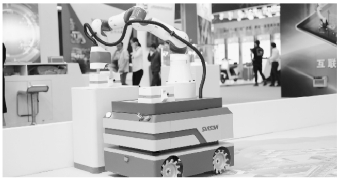 新松新一代机器人智能控制系统正式发布
