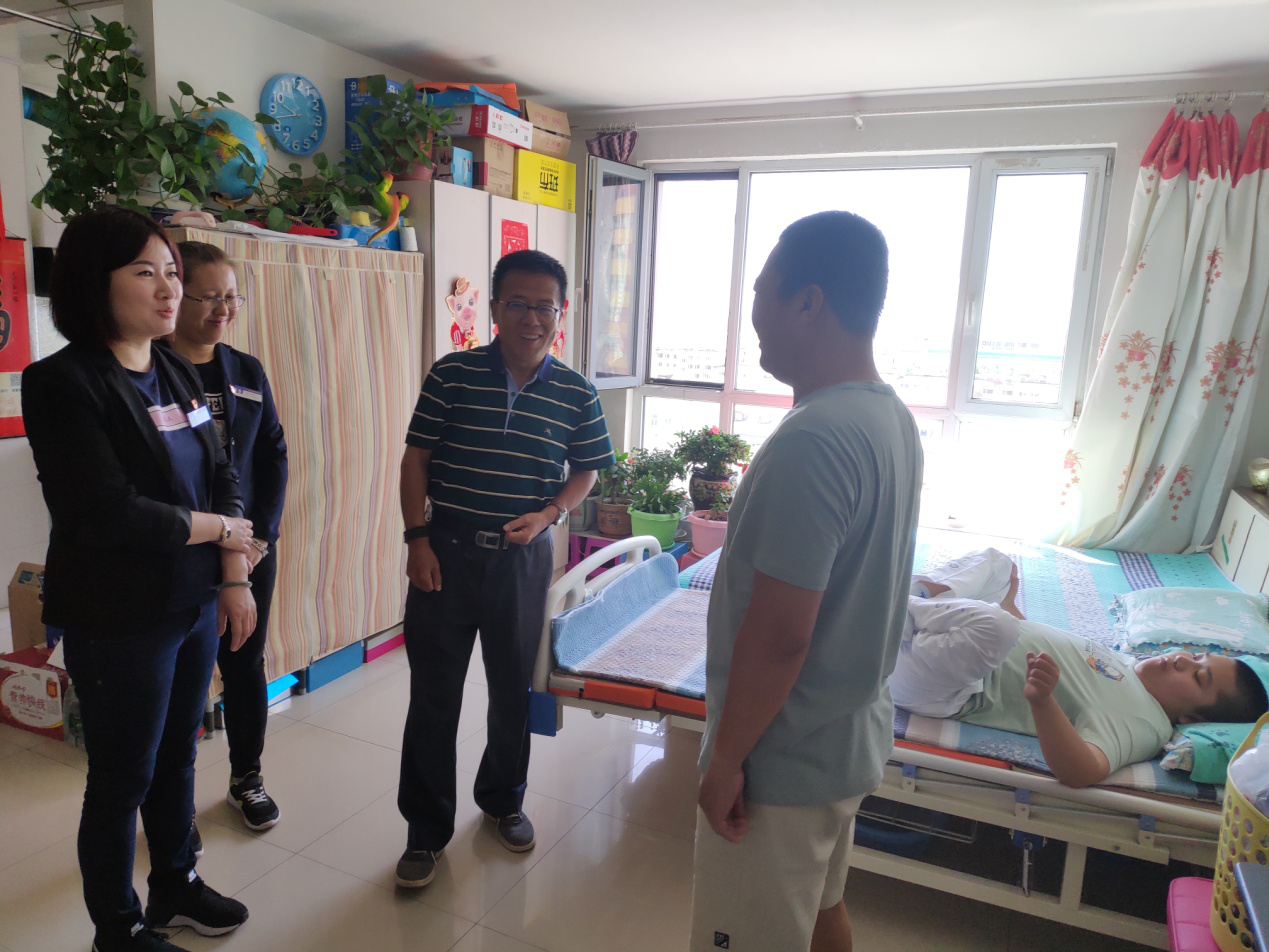 特别的爱给特别的你——五三街道万科新里程社区“六·一”前夕慰问残疾儿童