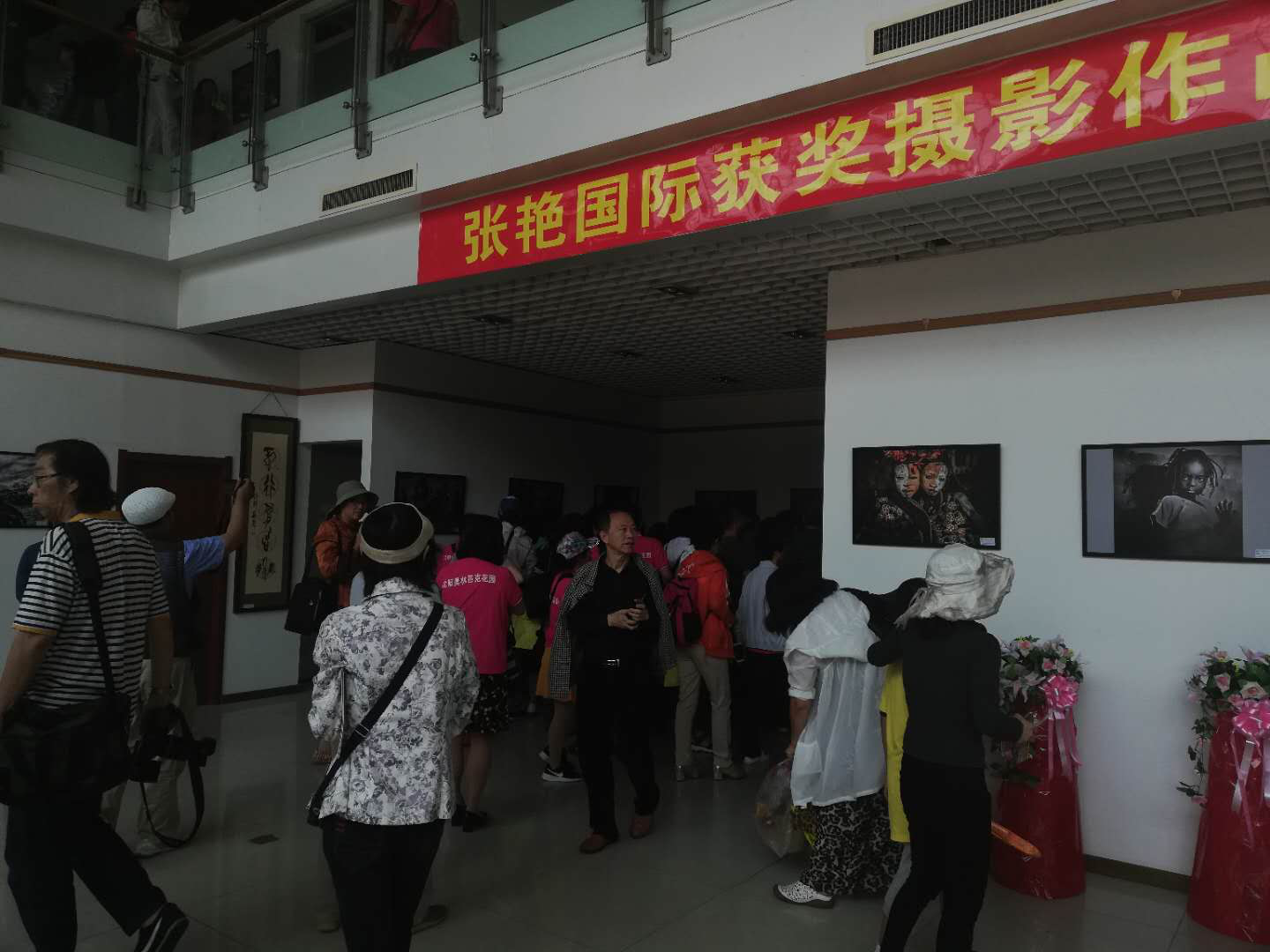 奥园社区联合奥园物业举办“庆七一喜迎新中国成立70周年爱我家园走进奥林匹...