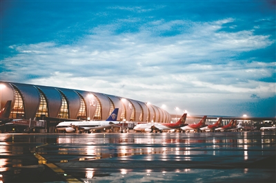 1989年4月16日沈阳桃仙机场正式启用通航