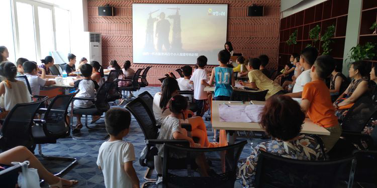 白塔街道全运村社区开展暑假实践活动