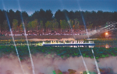 30万平方米湖面灯光璀璨 如梦似幻 浑南新添“荷塘月色”夜景观