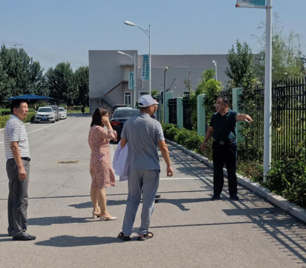 浑南区综合信息服务中心杨长宏局长等领导莅临中央厨房现场指导垃圾分类工作