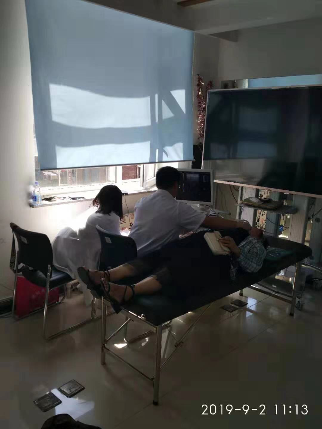 五三街道文华苑社区团支部开展 “爱心义诊进社区 为创城助力”活动