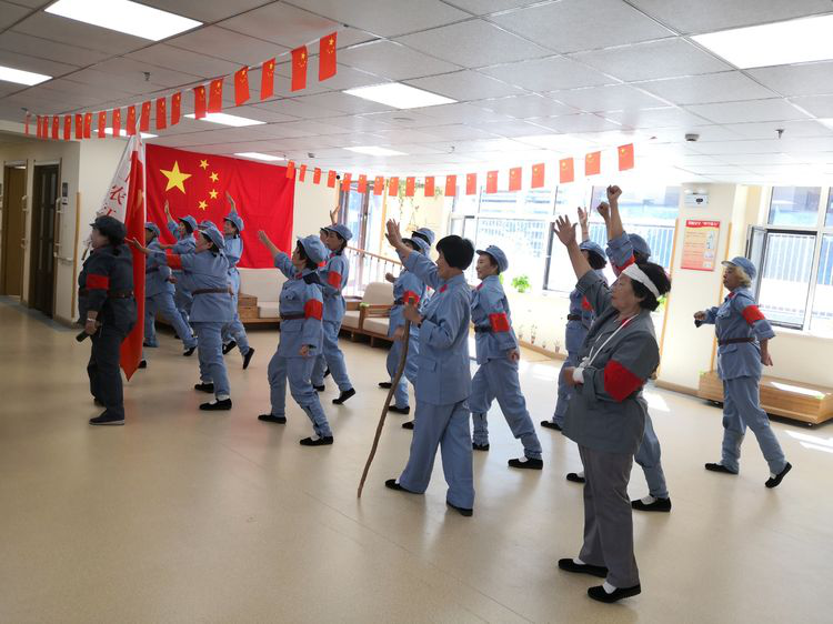 “情暖中秋·喜迎国庆”——双深社区开展庆中秋、迎国庆双节居民联欢会