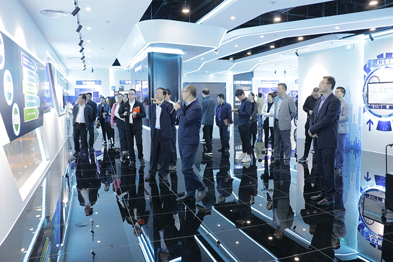 推进园区建设 科技引领发展