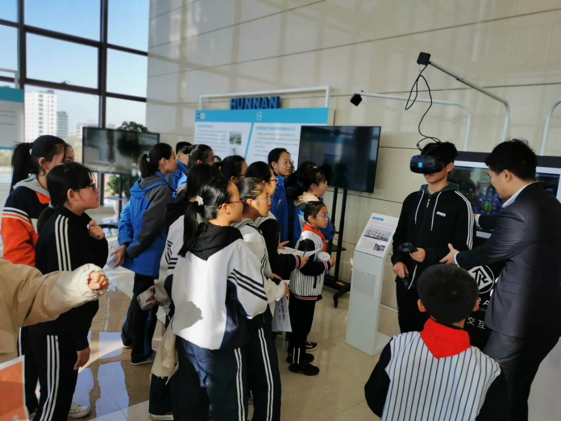 浑南区举行“我是美德少年 我爱科技浑南”主题教育活动