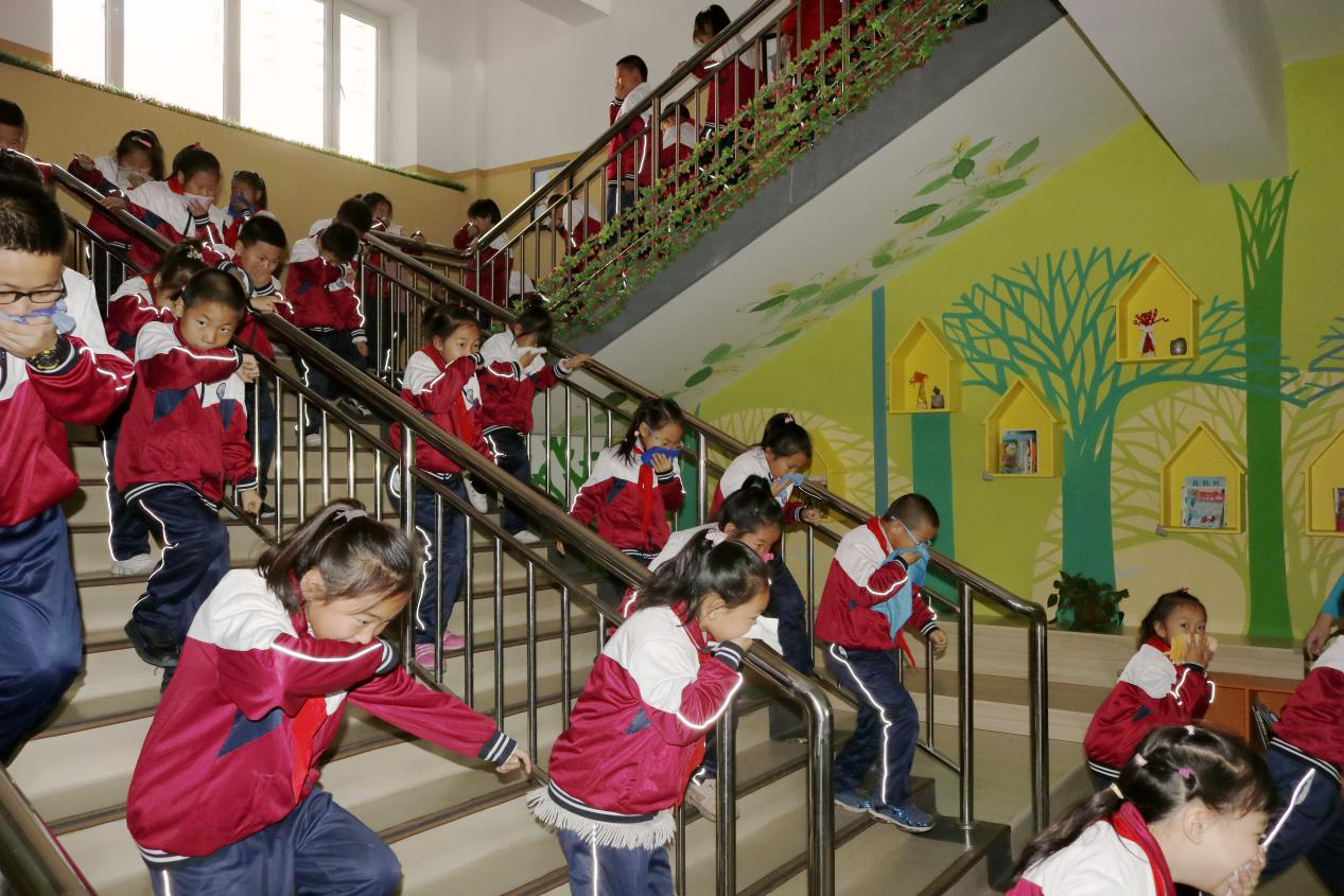 浑南区第十二小学开展冬季“消防安全” 系列活动