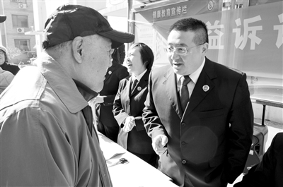 检察官 走进社区做实事