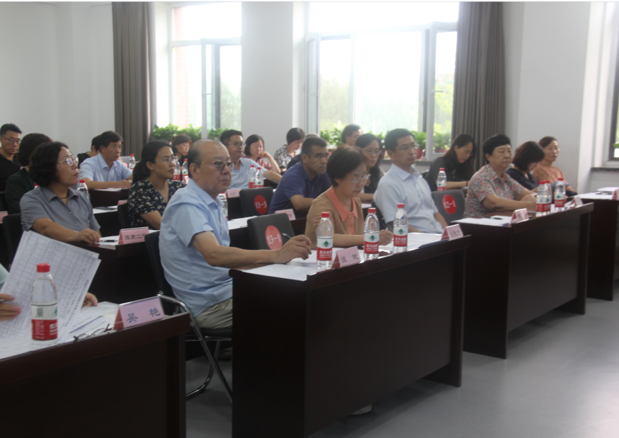 区教育系统开展副校长岗位竞聘工作