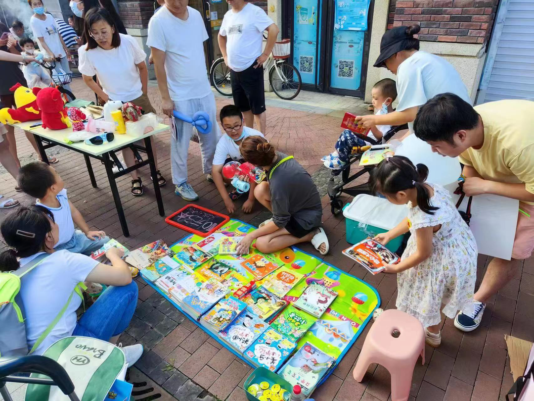 小集市凝聚大邻里 小舞台唤醒大热爱