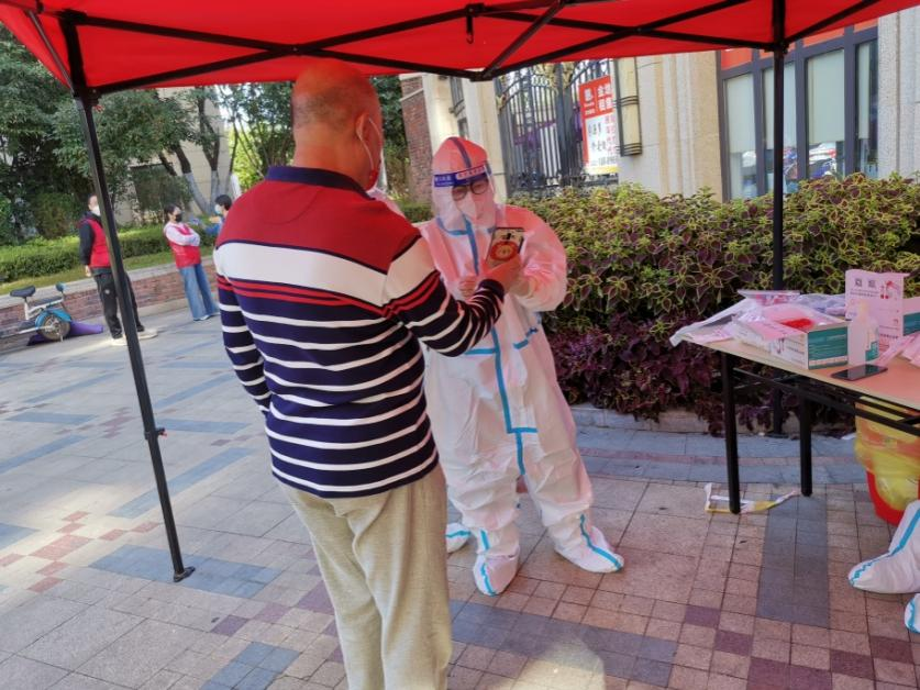 优良风气传帮带！党员之家传递家风正能量