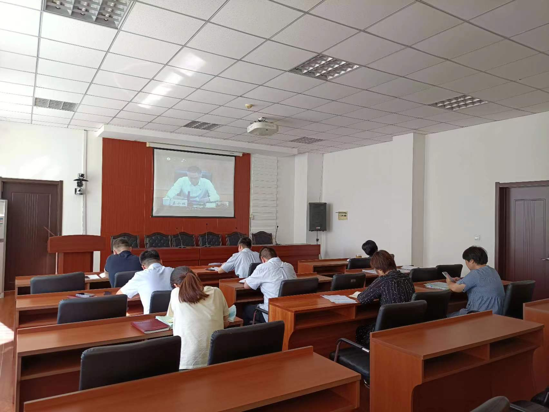 区财政局迅速贯彻落实全省“三公”经费管理暨严控一般性支出工作会议精神