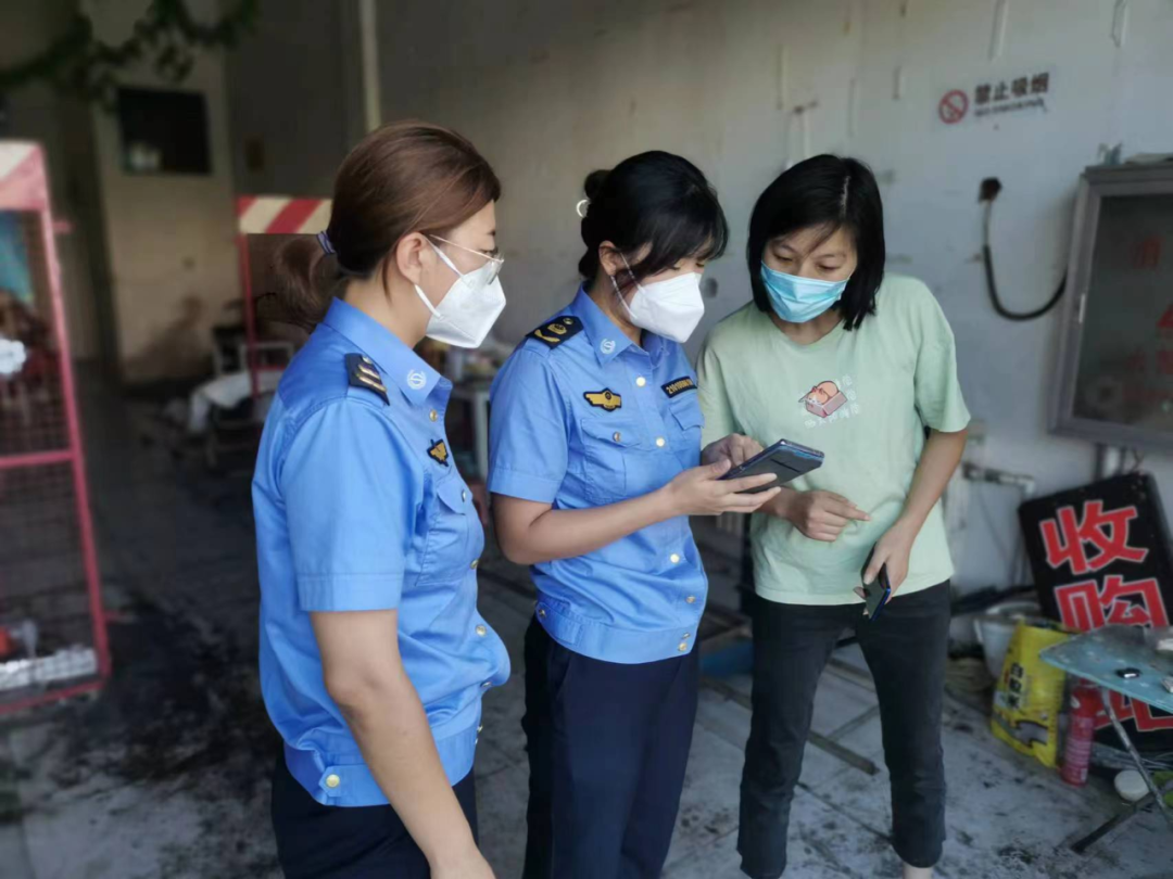 区市场局开展“全国个体工商户服务月”活动