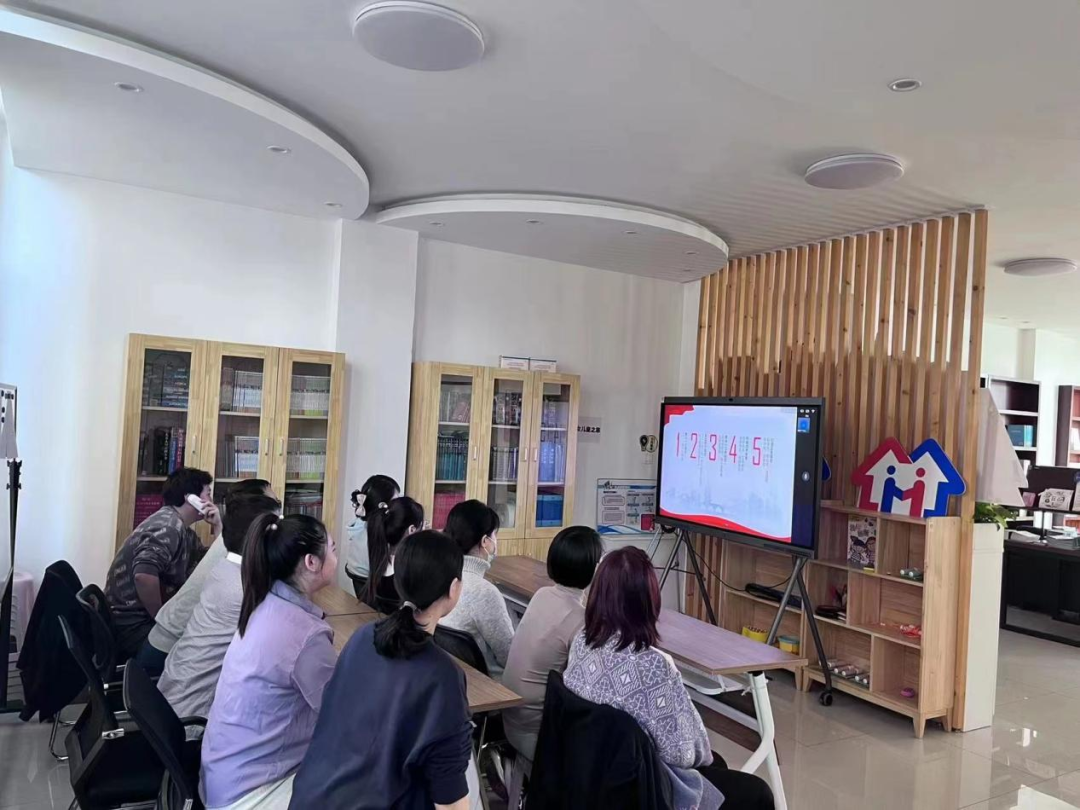 区两邻学院举办两邻基层治理干部系列培训活动