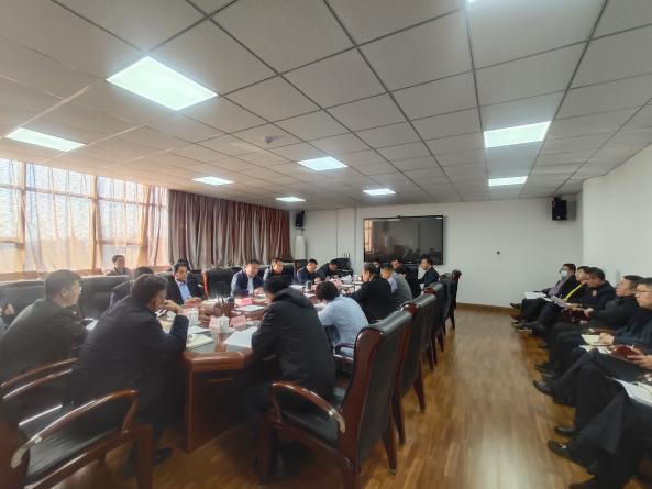 棋盘山管委会召开理论学习中心组集体学习会