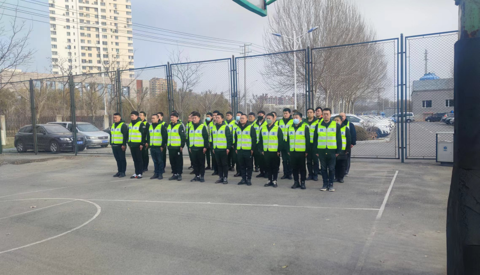 区执法分局开展执法队伍准军事化训练活动