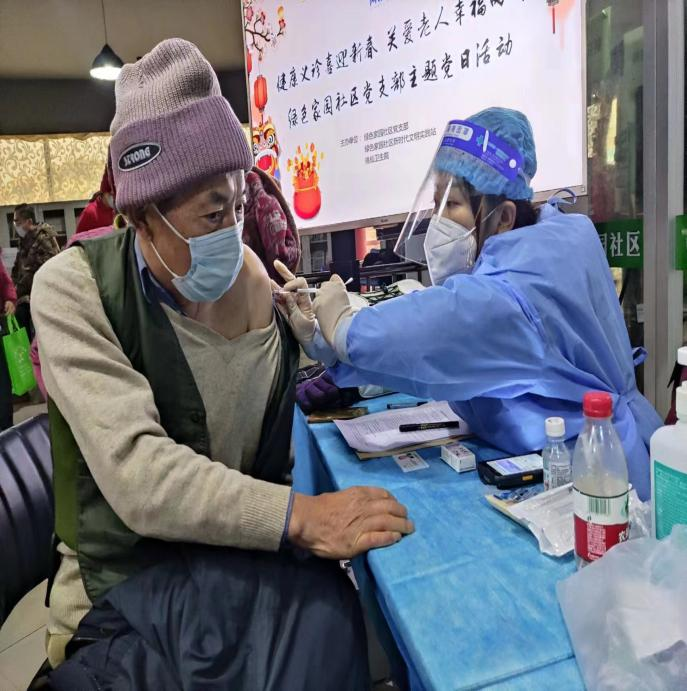 绿色家园社区：健康服务进社区 医疗义诊暖人心