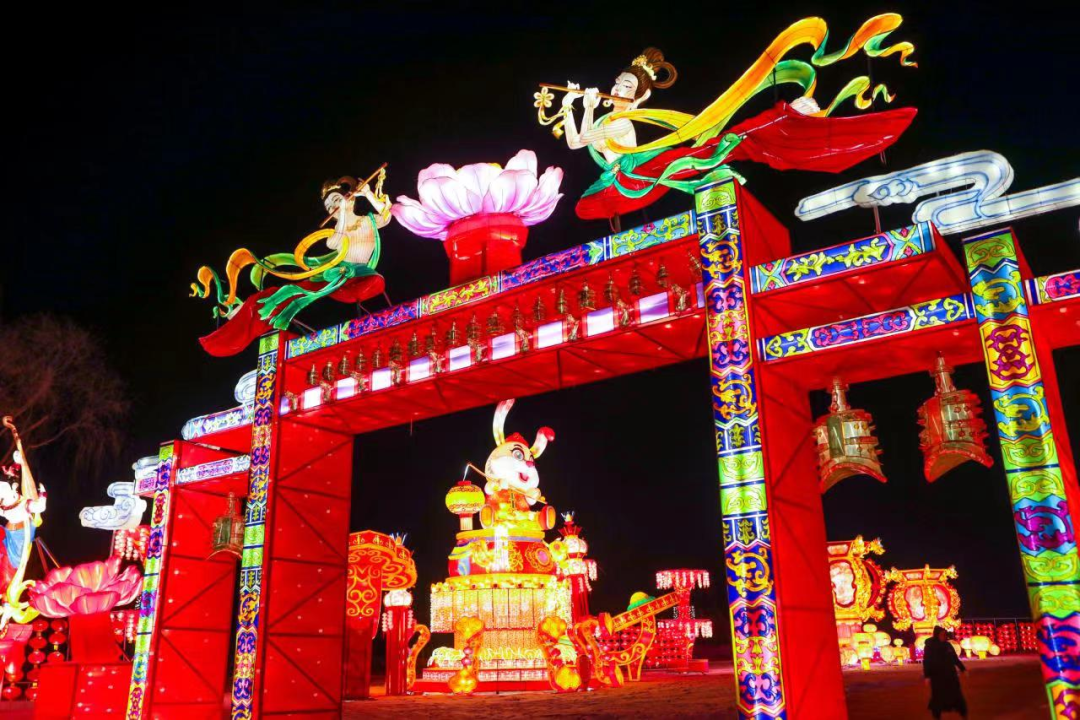 花灯争艳引客来！沈阳迎春灯会游客量创单日新高