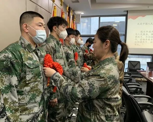 白塔街道召开2023年春季新兵入伍欢送会