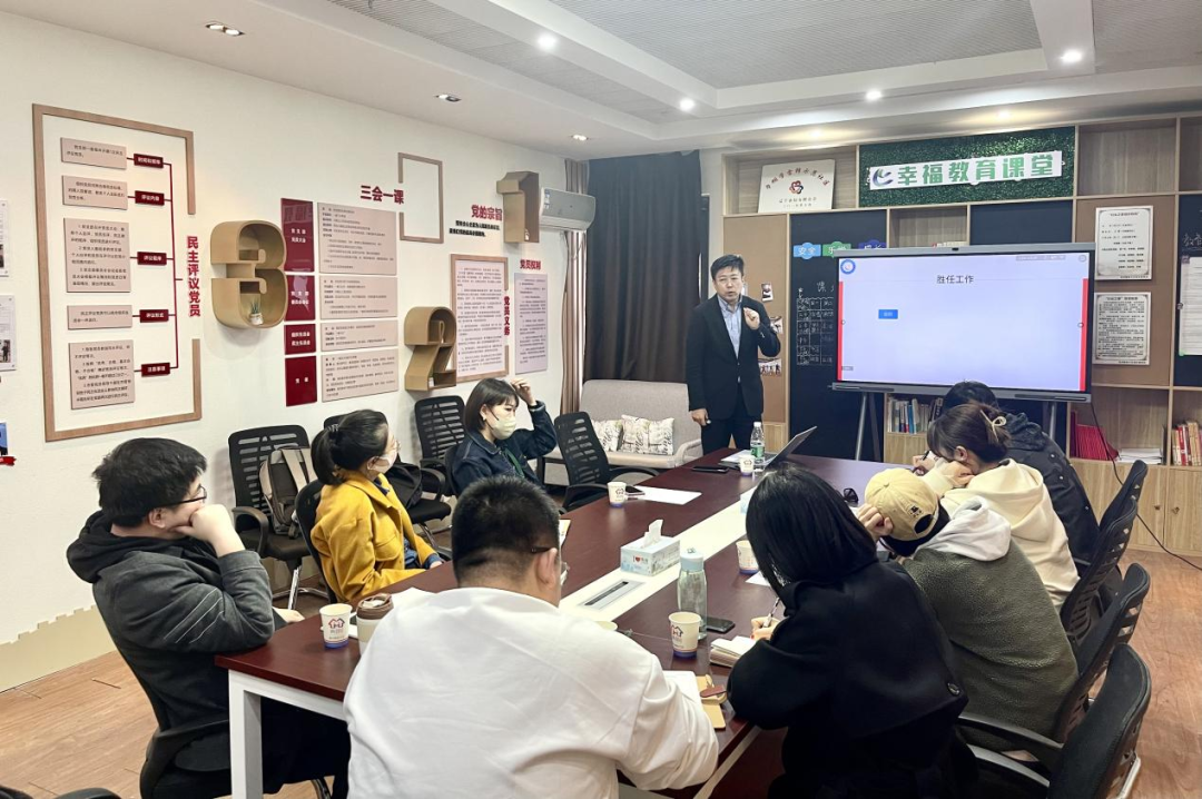 “职”等你来 “益”起进步 浑河站东街道“职场加速器”青年社区书记能力提...