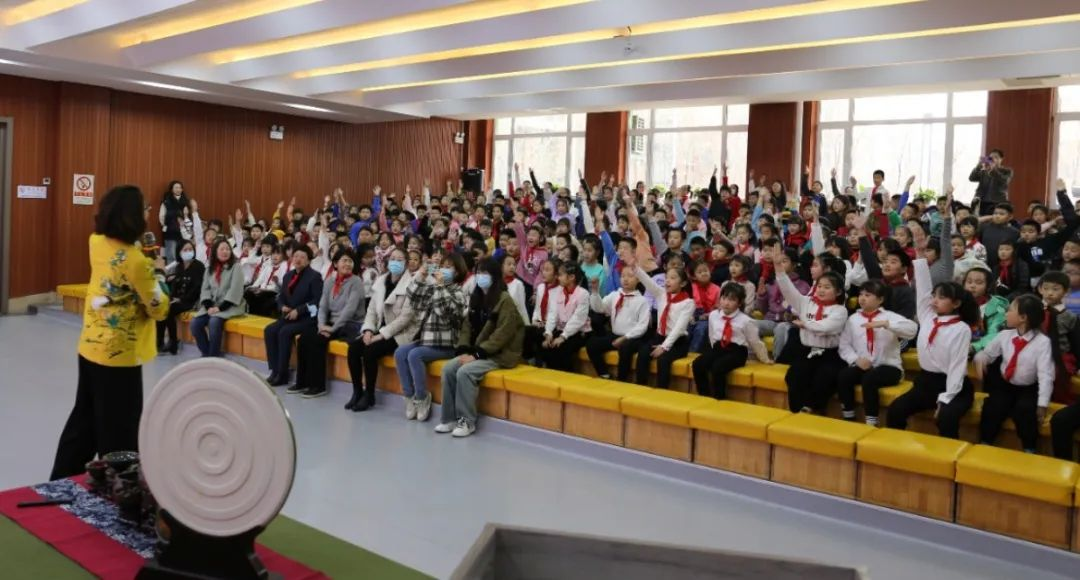 沈阳高新区 浑南区总工会：巾帼劳模进校园 点亮学子匠心梦